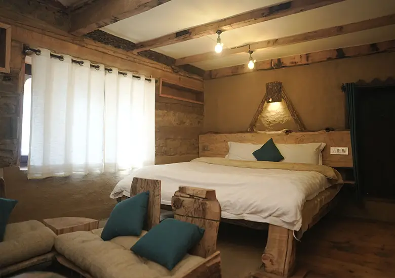 lower-bedroom-in-winter-blue-duplex-studio-naggar
